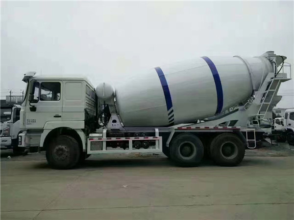 陕汽牌SX5250GJBGP5344型混凝土搅拌运输车